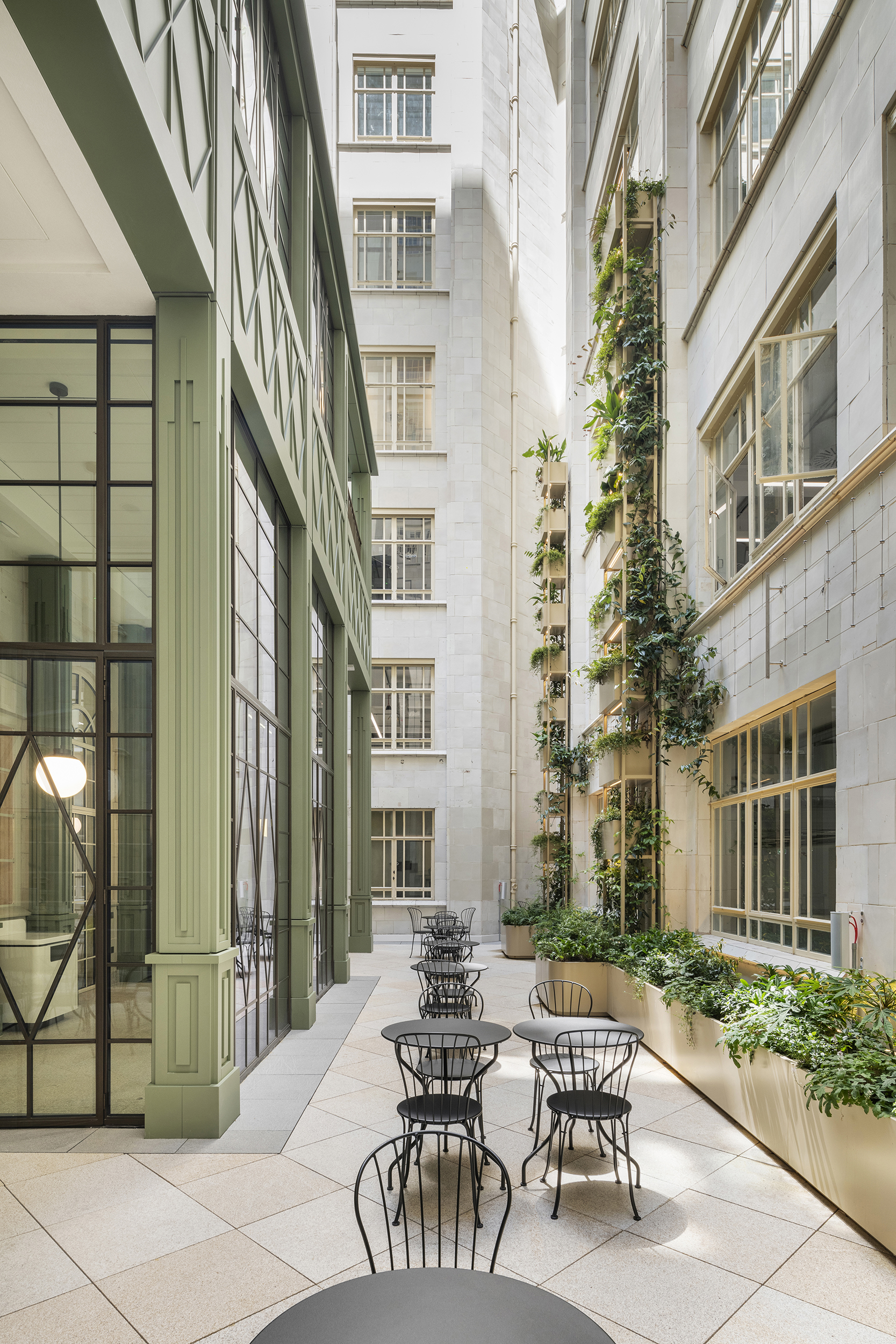 Carter Owers – 80 Strand