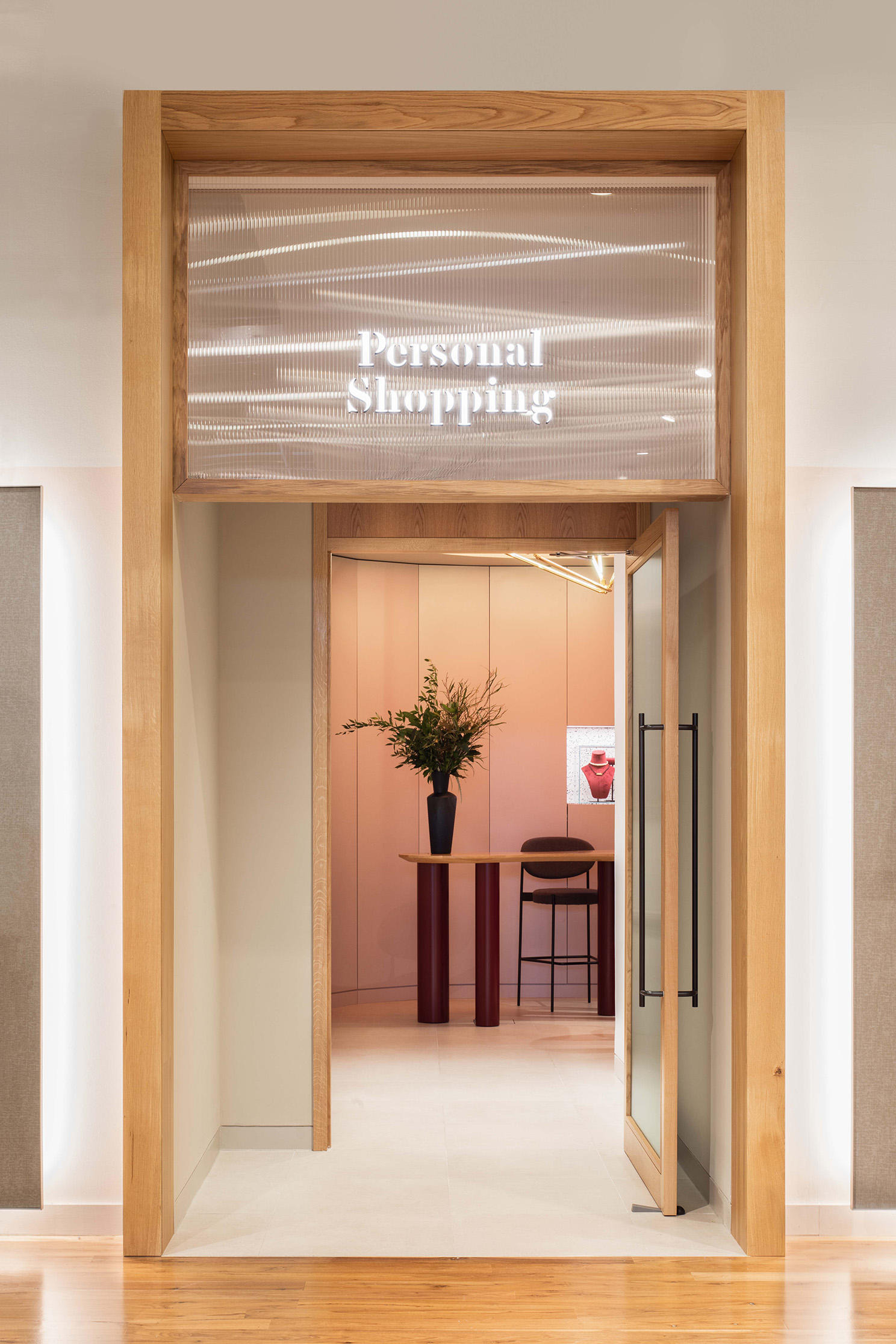 Carter Owers – Selfridges Personal Shopping – The Trafford Centre