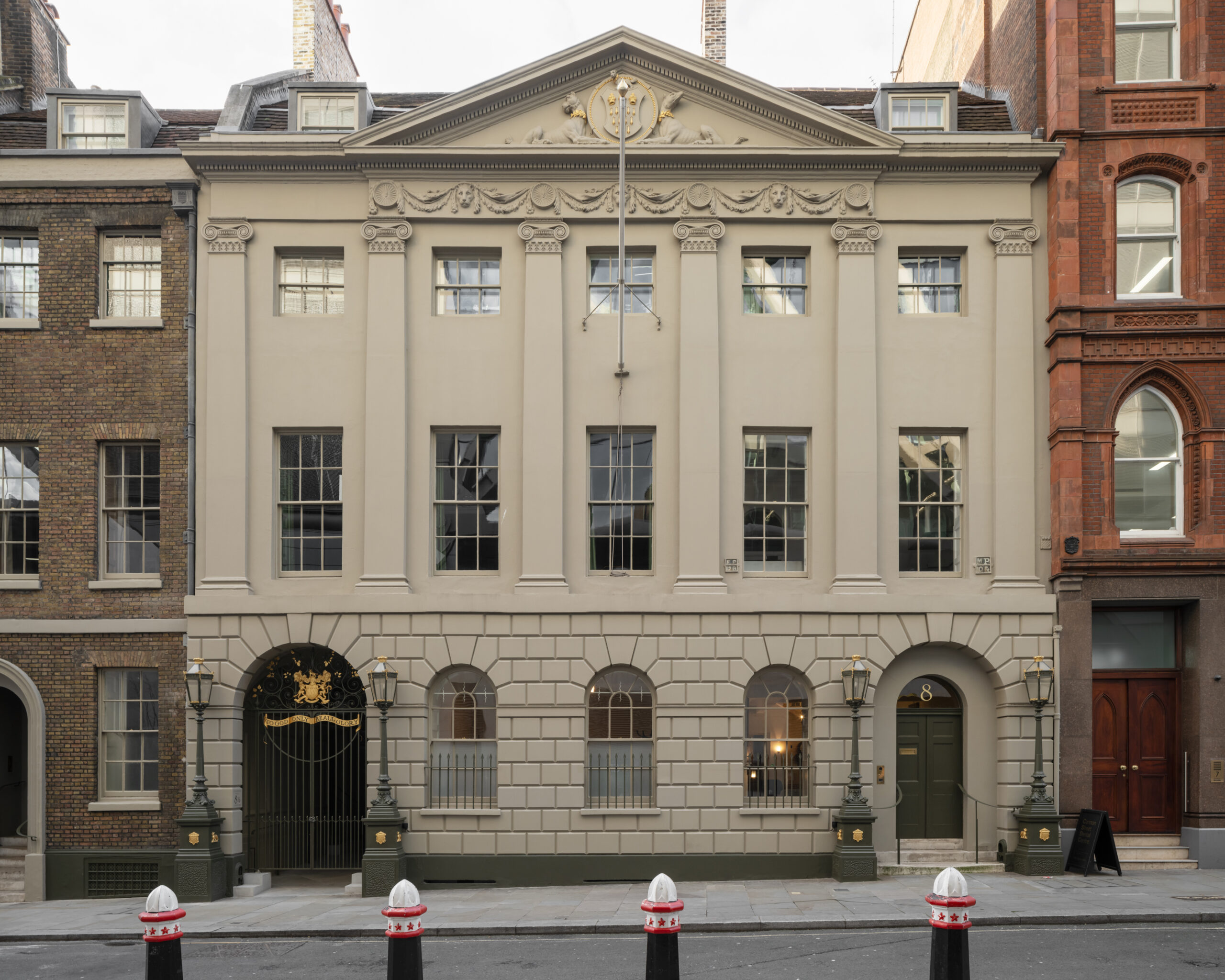 Dowgate Hill entrance 