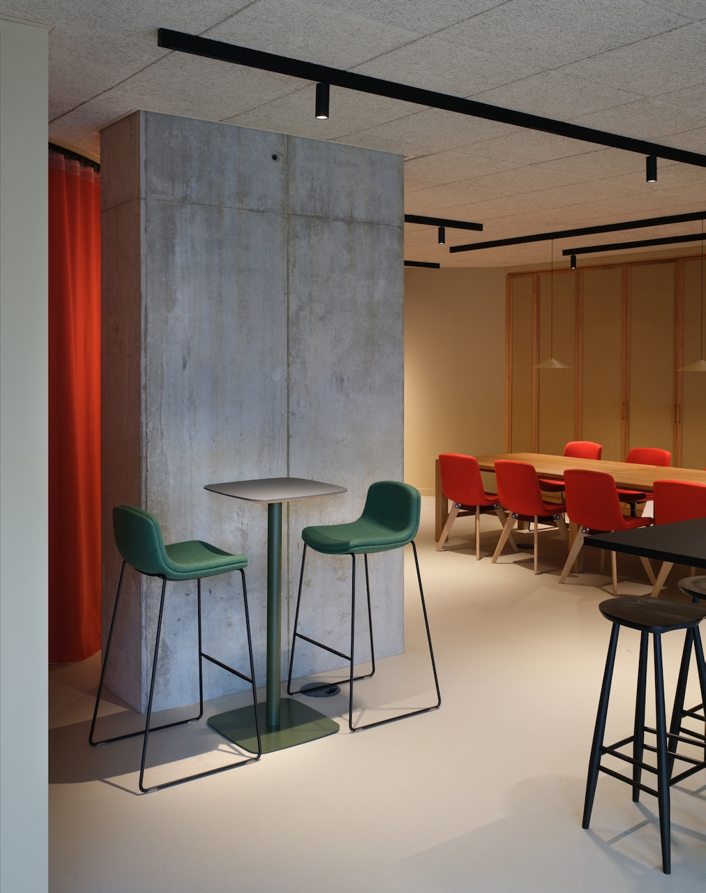 Carter Owers – Orangebox Showroom