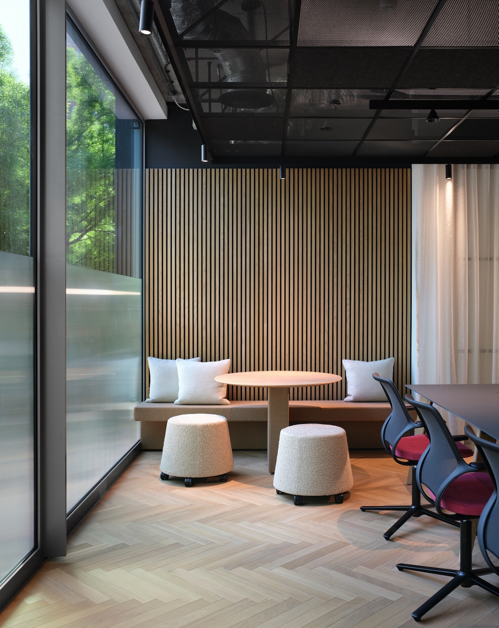 Carter Owers – Orangebox Showroom